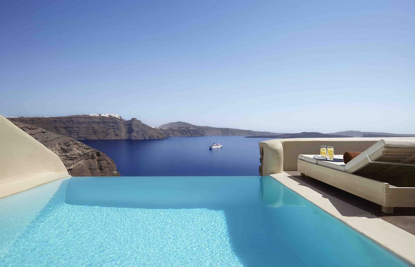 Mystique Hotel - Santorini